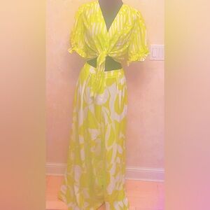 Lime green and white printed pants set / brand new no tags size Large
